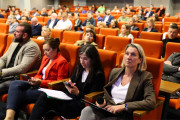 przedsiębiorcy wielkopolscy podczas spotkania z ministrą w sprawie funduszy europejskich i KPO